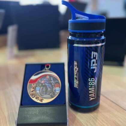 Gourde holographique Pitlane 86